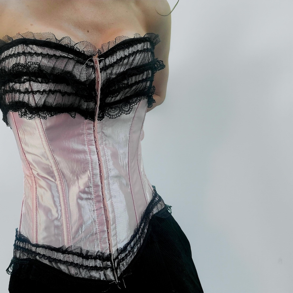 NWT Delicate Pink Sateen And Black Lace Corset Top - Picture 3 of 7